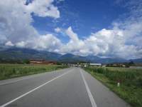 IMG_7813z_IMG_3443-ripresa_strada_verso_Camburzano.JPG