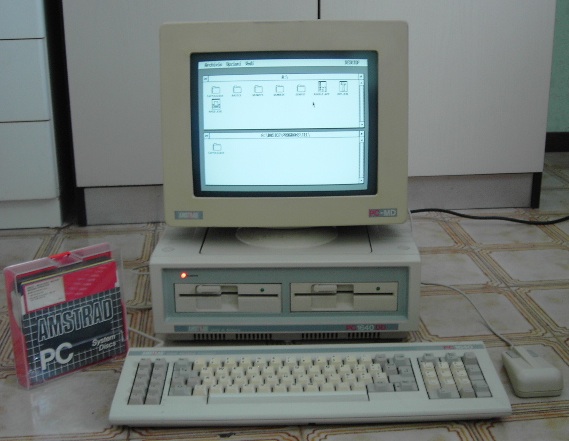 http://museodelcomputer.org/parts/amstrad/pc1640dd/PICT0161.jpg