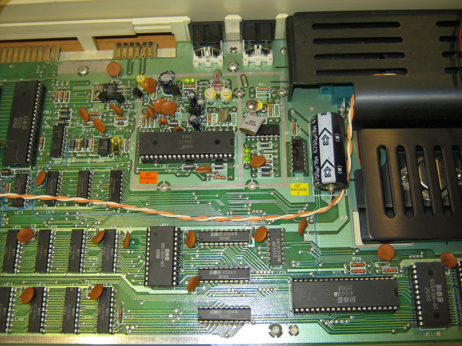 http://museodelcomputer.org/parts/commodore/VIC20_2/IMG_5268.jpg