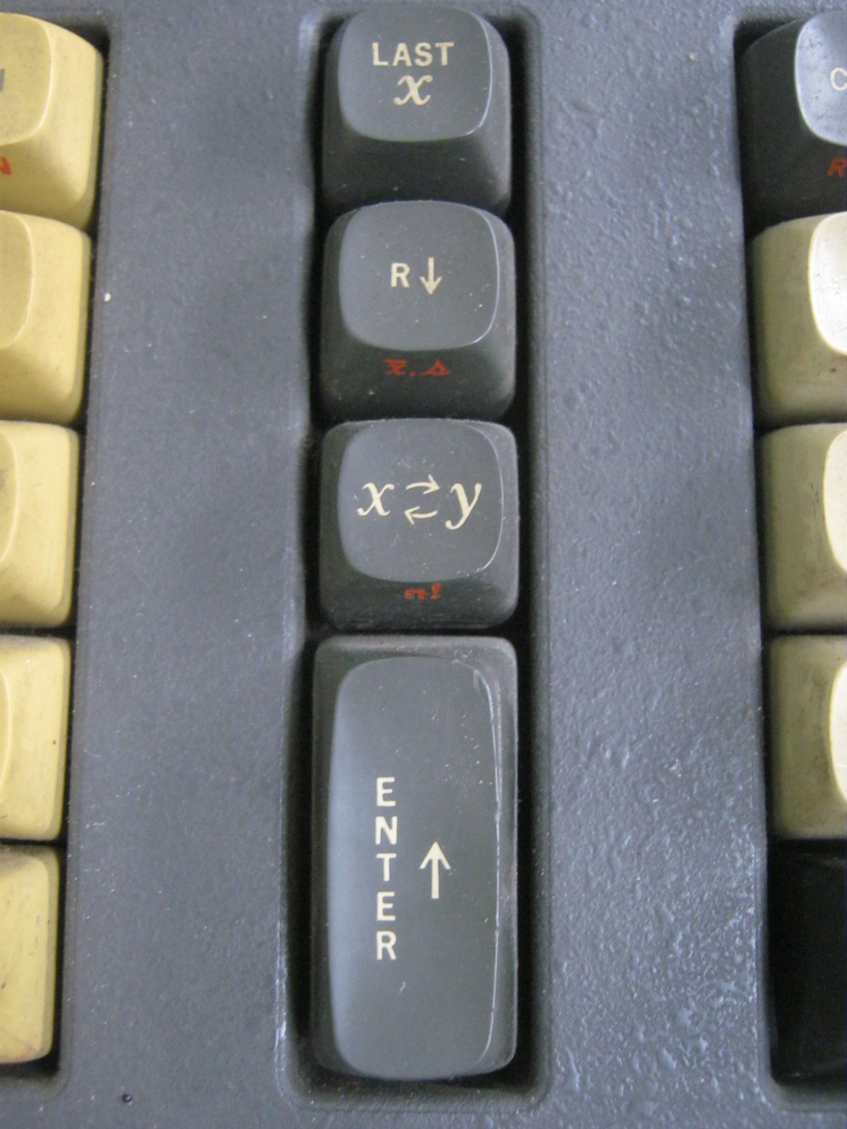 http://museodelcomputer.org/parts/hp/calculators/HP46/IMG_8211.JPG