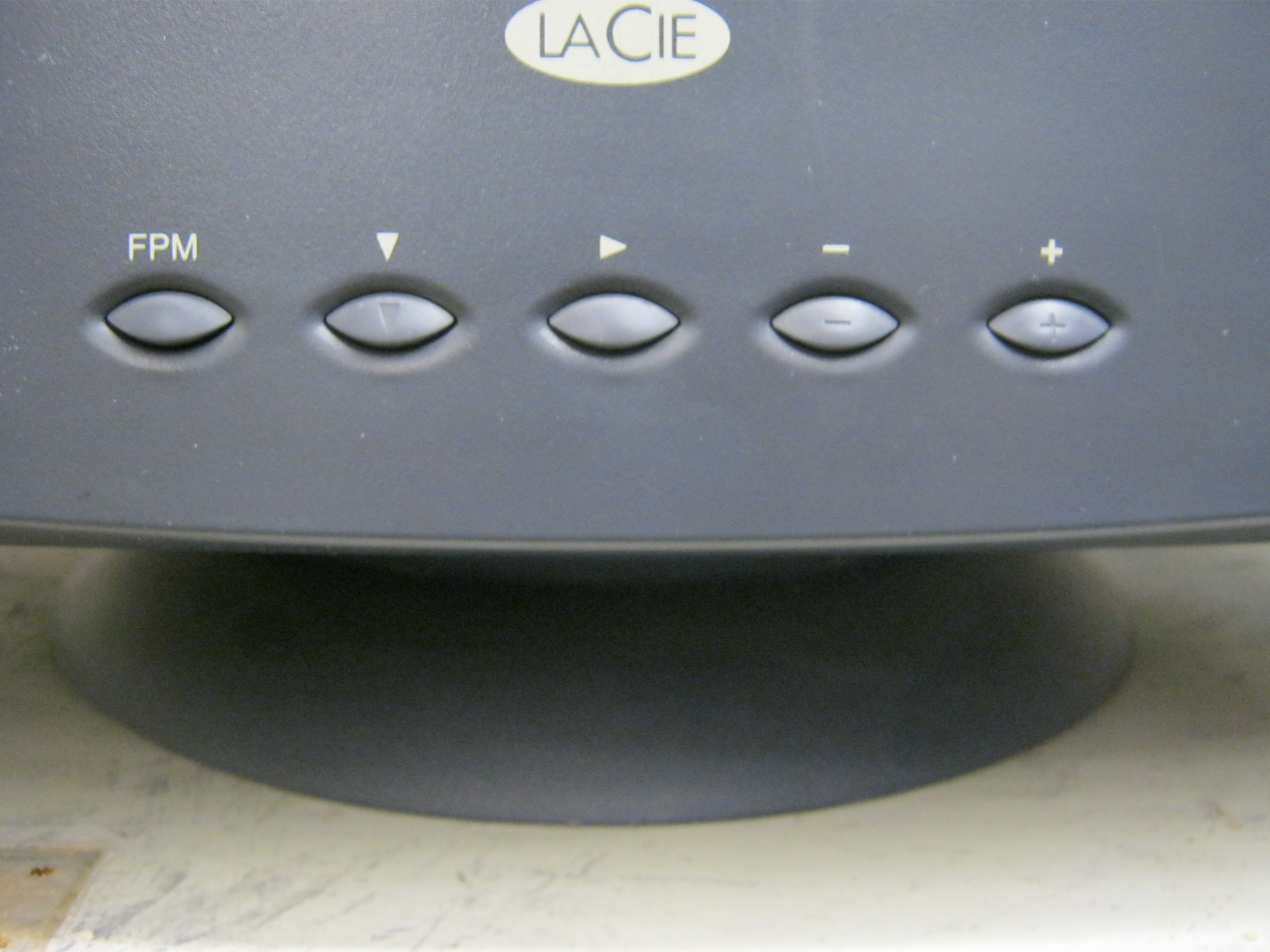 http://museodelcomputer.org/parts/l/lacie/electron19/IMG_1273.jpg