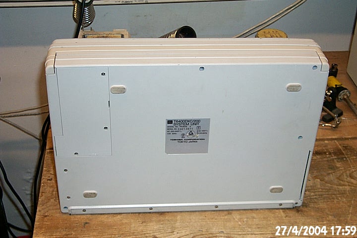 http://museodelcomputer.org/parts/toshiba/T6400DXC/P0010986.JPG